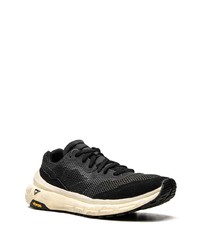 Chaussures de sport noires Brand Black