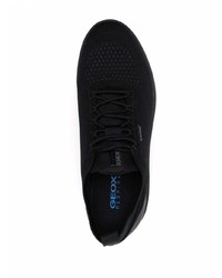 Chaussures de sport noires Geox