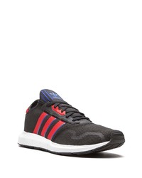 Chaussures de sport noires adidas