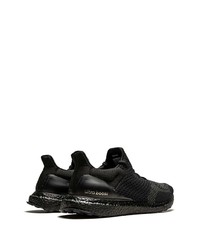 Chaussures de sport noires adidas