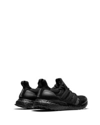 Chaussures de sport noires adidas