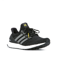 Chaussures de sport noires adidas