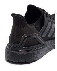 Chaussures de sport noires adidas