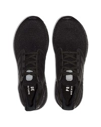 Chaussures de sport noires adidas