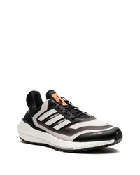 Chaussures de sport noires adidas