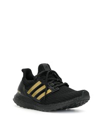 Chaussures de sport noires adidas