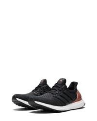 Chaussures de sport noires adidas