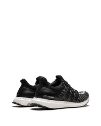 Chaussures de sport noires adidas