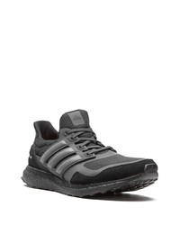 Chaussures de sport noires adidas