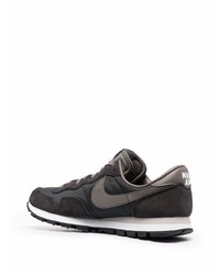 Chaussures de sport noires Nike