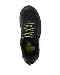 Chaussures de sport noires Asics