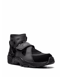 Chaussures de sport noires Nike