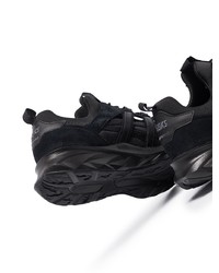 Chaussures de sport noires Asics