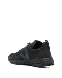 Chaussures de sport noires Veja