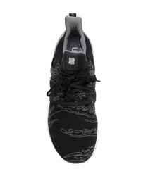 Chaussures de sport noires adidas