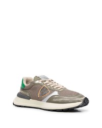 Chaussures de sport olive Philippe Model Paris