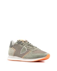 Chaussures de sport olive Philippe Model Paris