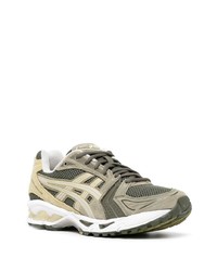 Chaussures de sport olive Asics