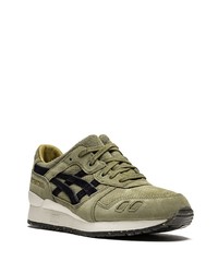 Chaussures de sport olive Asics