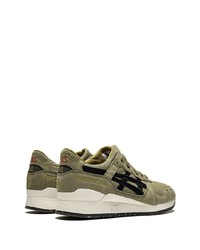 Chaussures de sport olive Asics