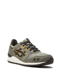 Chaussures de sport olive Asics