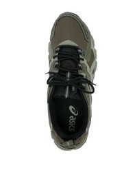 Chaussures de sport olive Asics