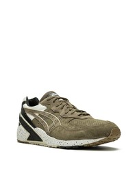 Chaussures de sport olive Asics