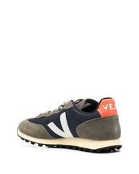 Chaussures de sport olive Veja