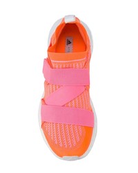 Chaussures de sport orange adidas by Stella McCartney