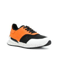Chaussures de sport orange Vfts