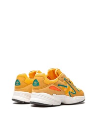 Chaussures de sport orange adidas