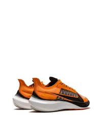 Chaussures de sport orange Nike