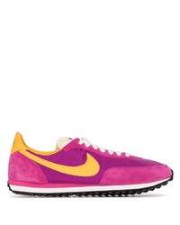 Chaussures de sport pourpres Nike