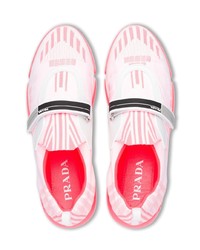 Chaussures de sport roses Prada