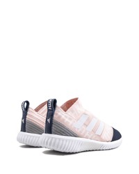 Chaussures de sport roses adidas