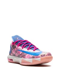 Chaussures de sport roses Nike