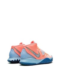 Chaussures de sport roses Nike