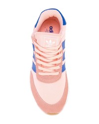 Chaussures de sport roses adidas