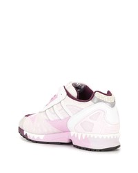 Chaussures de sport roses adidas