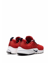 Chaussures de sport rouge et blanc Nike