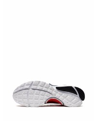 Chaussures de sport rouge et blanc Nike