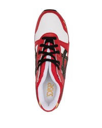 Chaussures de sport rouge et blanc Asics