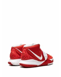 Chaussures de sport rouge et blanc Nike