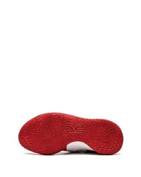 Chaussures de sport rouge et blanc Nike