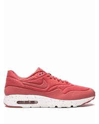 Chaussures de sport rouge et blanc Nike