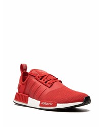 Chaussures de sport rouge et blanc adidas