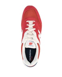 Chaussures de sport rouge et blanc New Balance