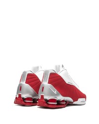 Chaussures de sport rouge et blanc Nike