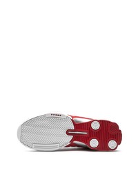 Chaussures de sport rouge et blanc Nike