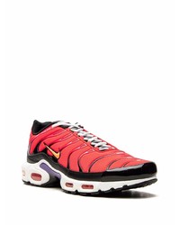 Chaussures de sport rouge et noir Nike